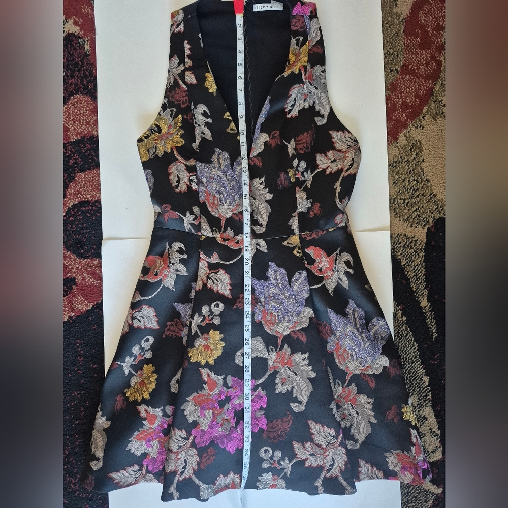 NWT $440 Alice + Olivia Dress Mollie Black Floral Box Pleat Brocade Size 12 - Picture 13 of 13